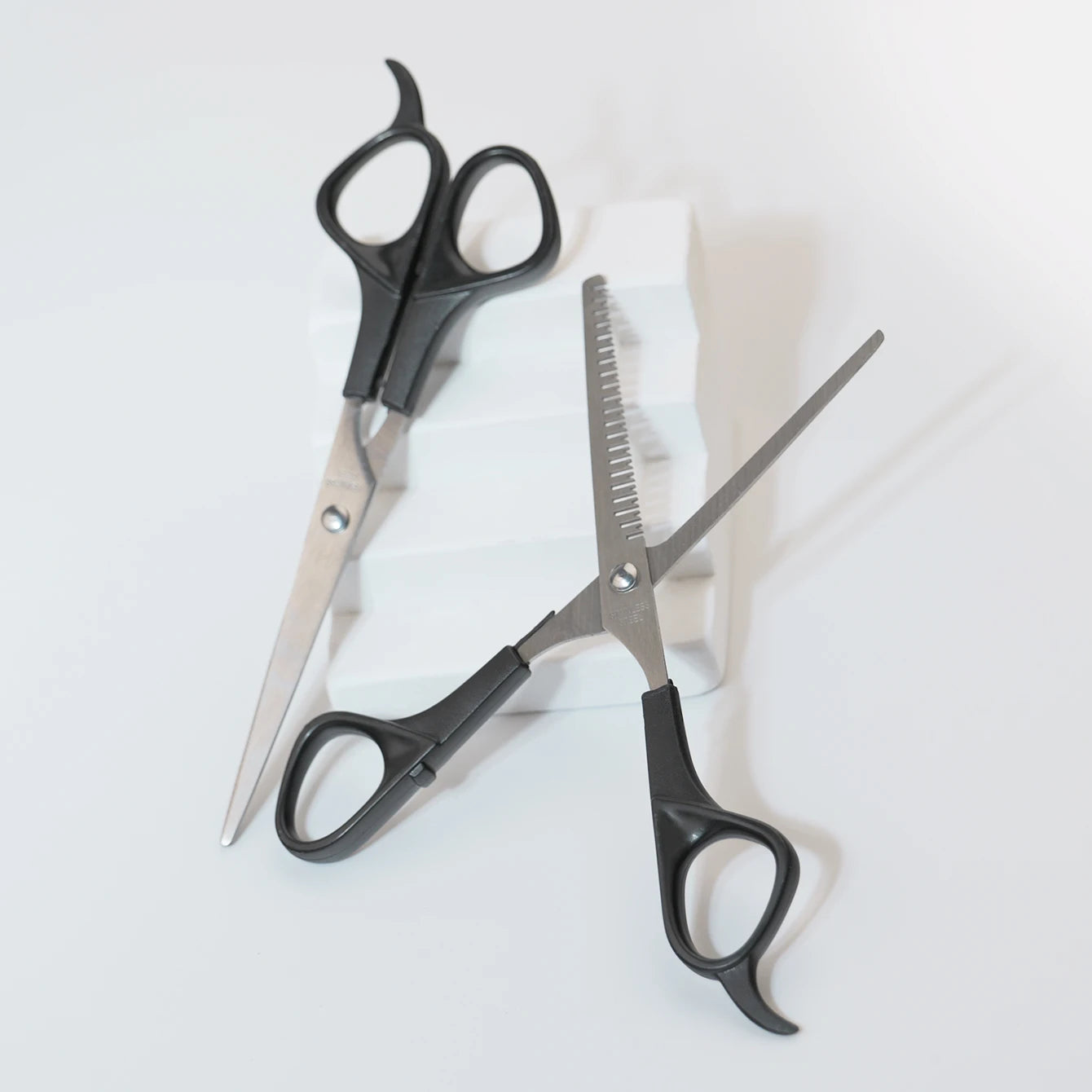 Hair Cutting Scissors Shears Kit, Professional Hairdressing Scissors for Hairdresser Salon Barber，Special for real hair wigs