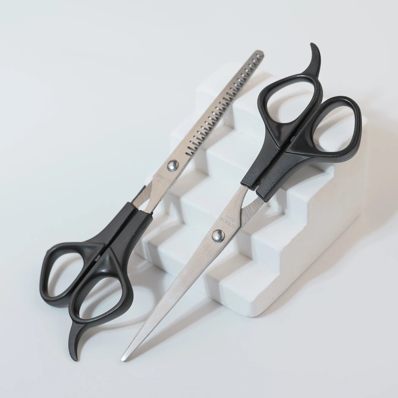 Hair Cutting Scissors Shears Kit, Professional Hairdressing Scissors for Hairdresser Salon Barber，Special for real hair wigs