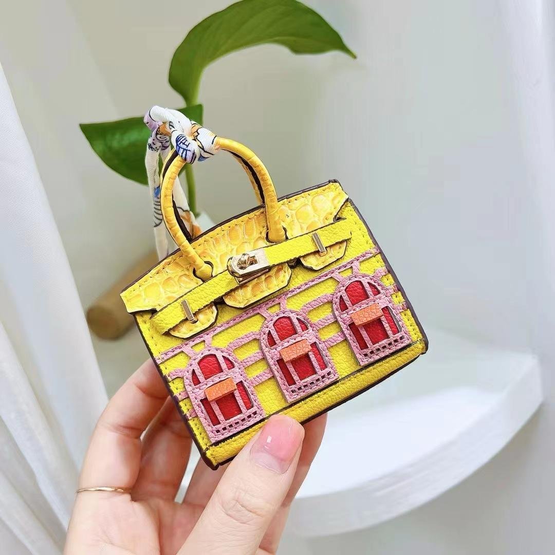 Brinkin Charm - Hermes Antiques | Aleppo Gift UAE