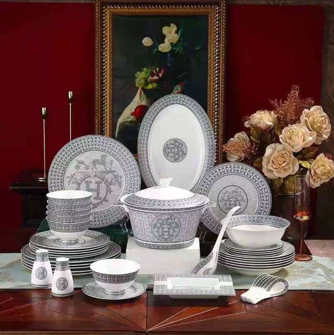 Dinner set of 58 pieces (with tea set included) - Premium Dinner set | Aleppo Gift UAE