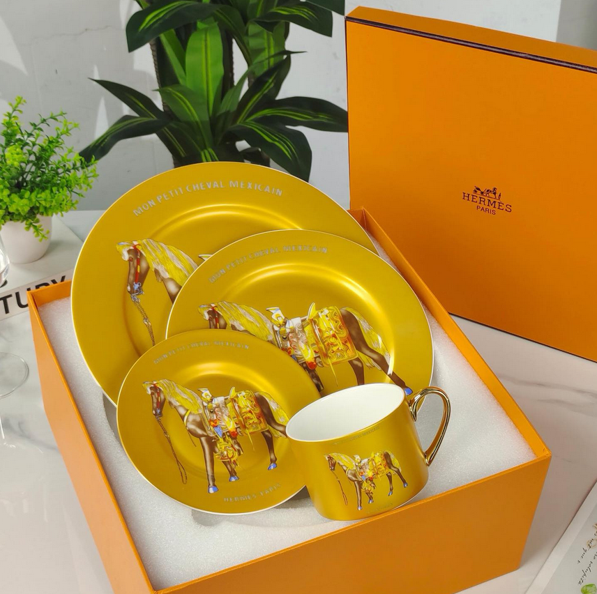 New Product #845 - Hermes Plates | Aleppo Gift UAE