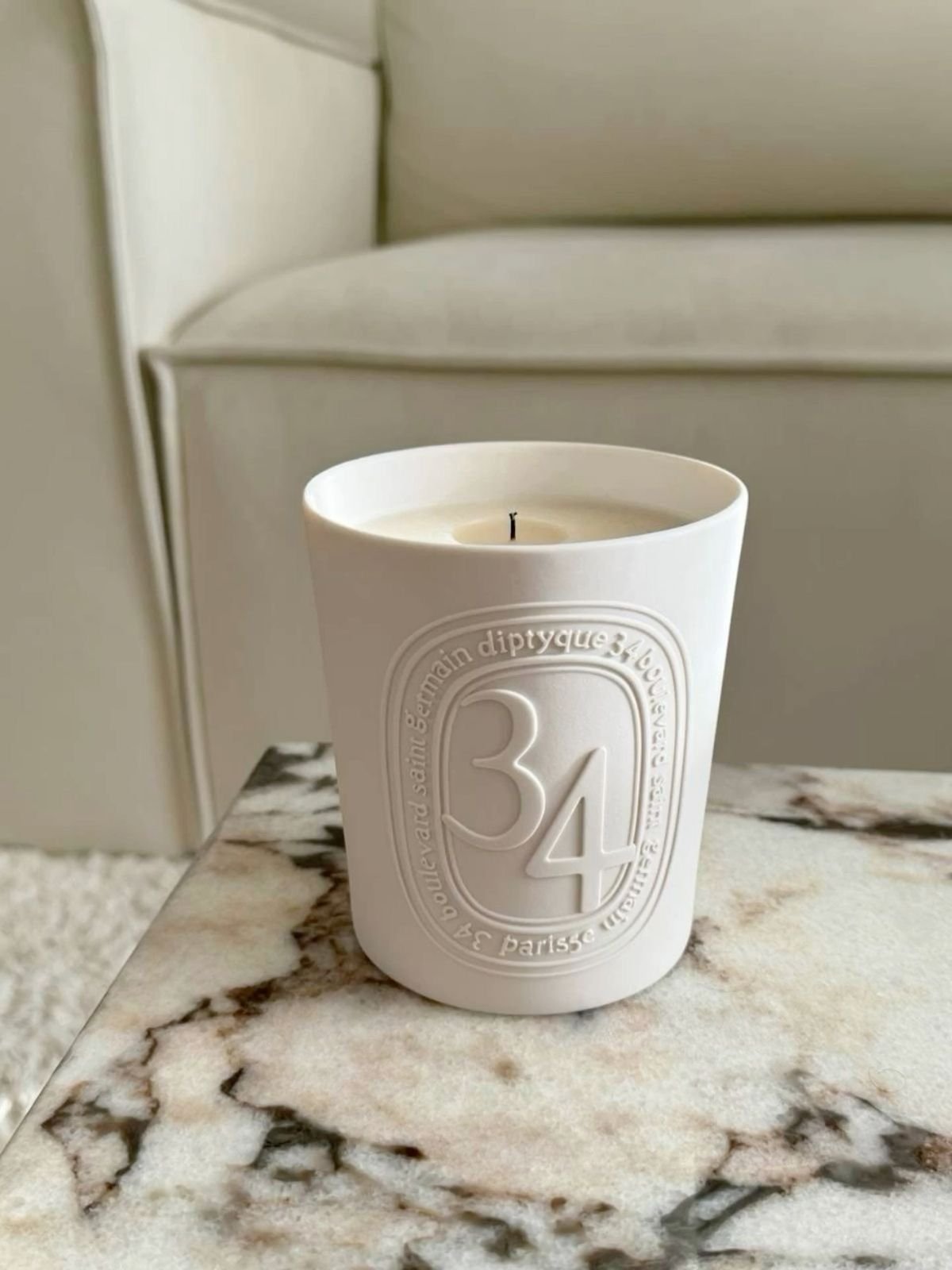 diptyque Candle 15000g a single candle White or Rose available.