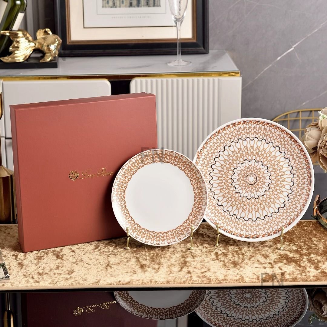 Loro Piana set of two plates 20cm and 27 cm - Image 2 of 2