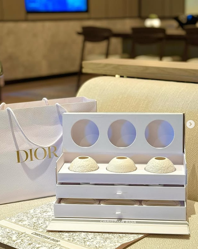 Christian scented candle sets featuring handcrafted candleholders. - Dior Candles | Aleppo Gift UAE