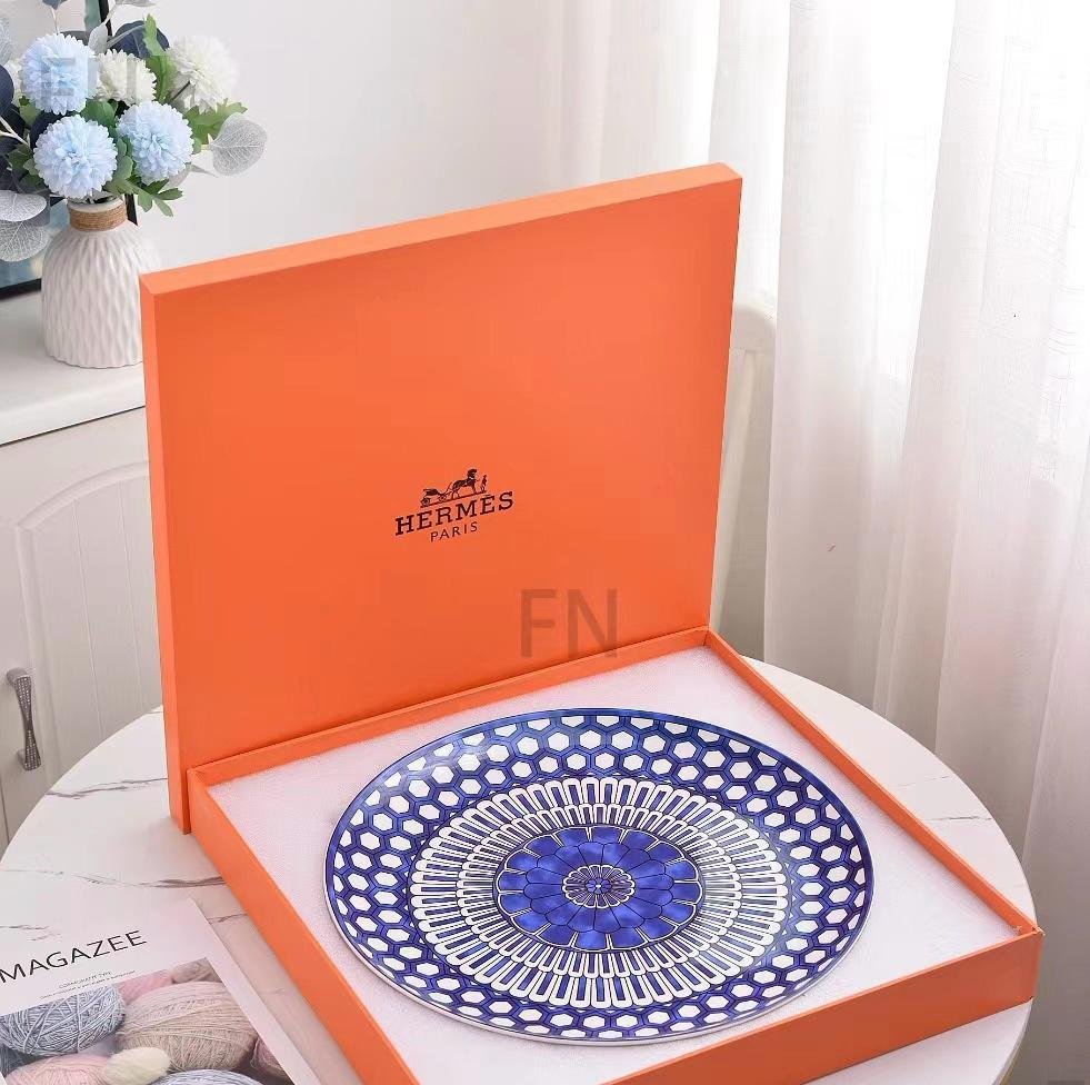 serving tray from Hermes  - Hermes Tray | Aleppo Gift UAE